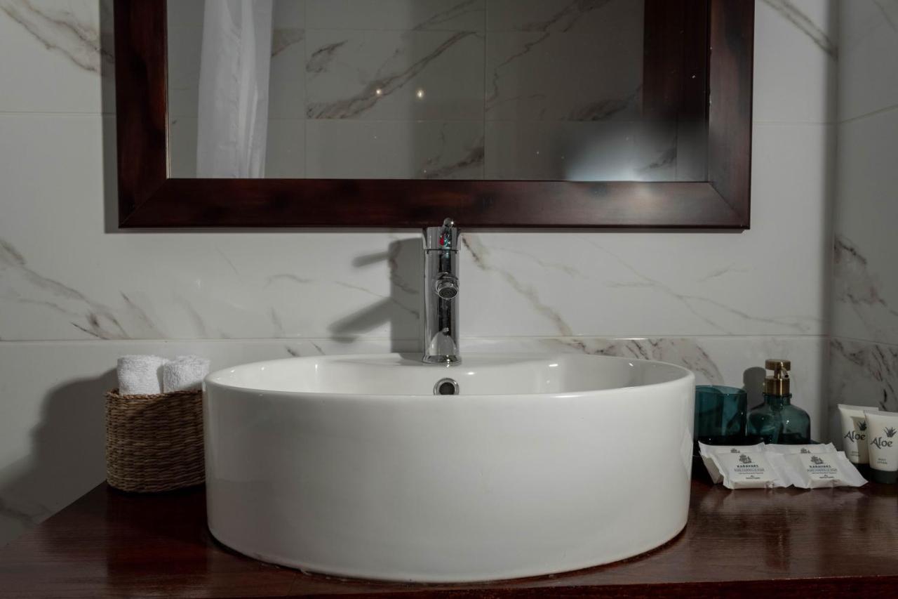 Cosy And Central Home In アテネ エクステリア 写真