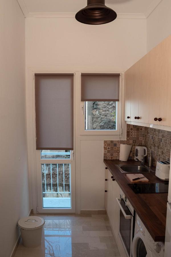 Cosy And Central Home In アテネ エクステリア 写真