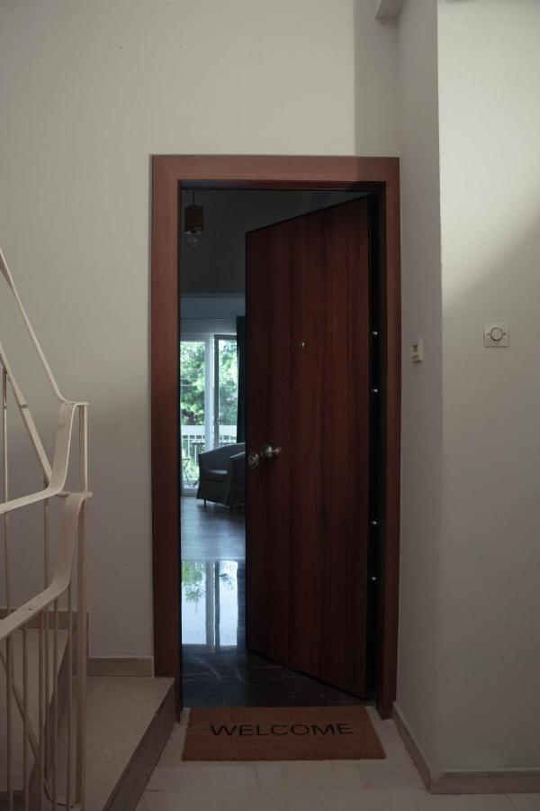Cosy And Central Home In アテネ エクステリア 写真