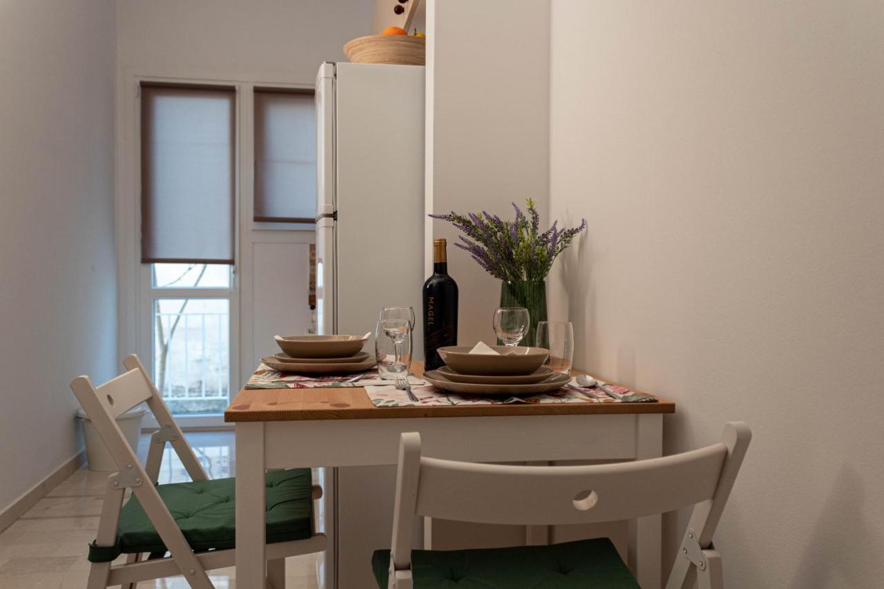 Cosy And Central Home In アテネ エクステリア 写真